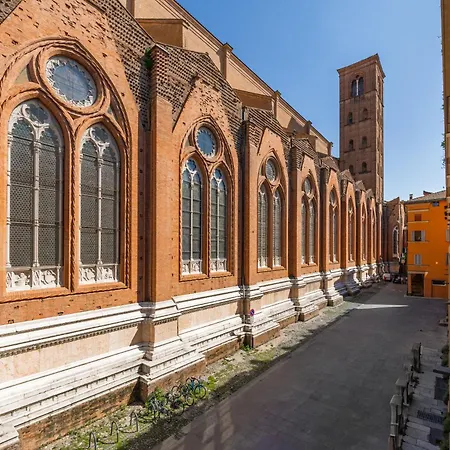 Pignattari - Piazza Maggiore View, Апартаменты *